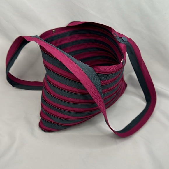 Super Fun Zip-It Zippered Tote - Picture 2 of 6